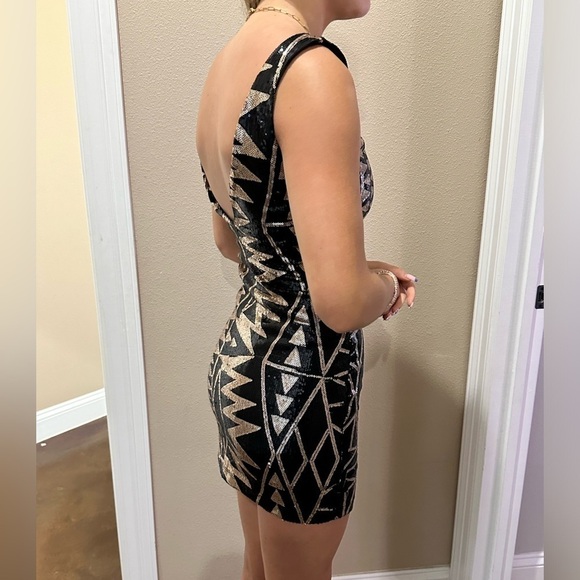 FRANCESCA Black/gold Sequin Mini Cocktail Dress, EUC! - Picture 2 of 6